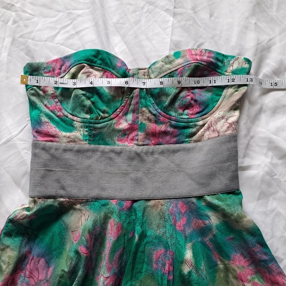 Elizabeth & James | Green , pink & grey floral cute flowy strapless mini Dress - Picture 10 of 11
